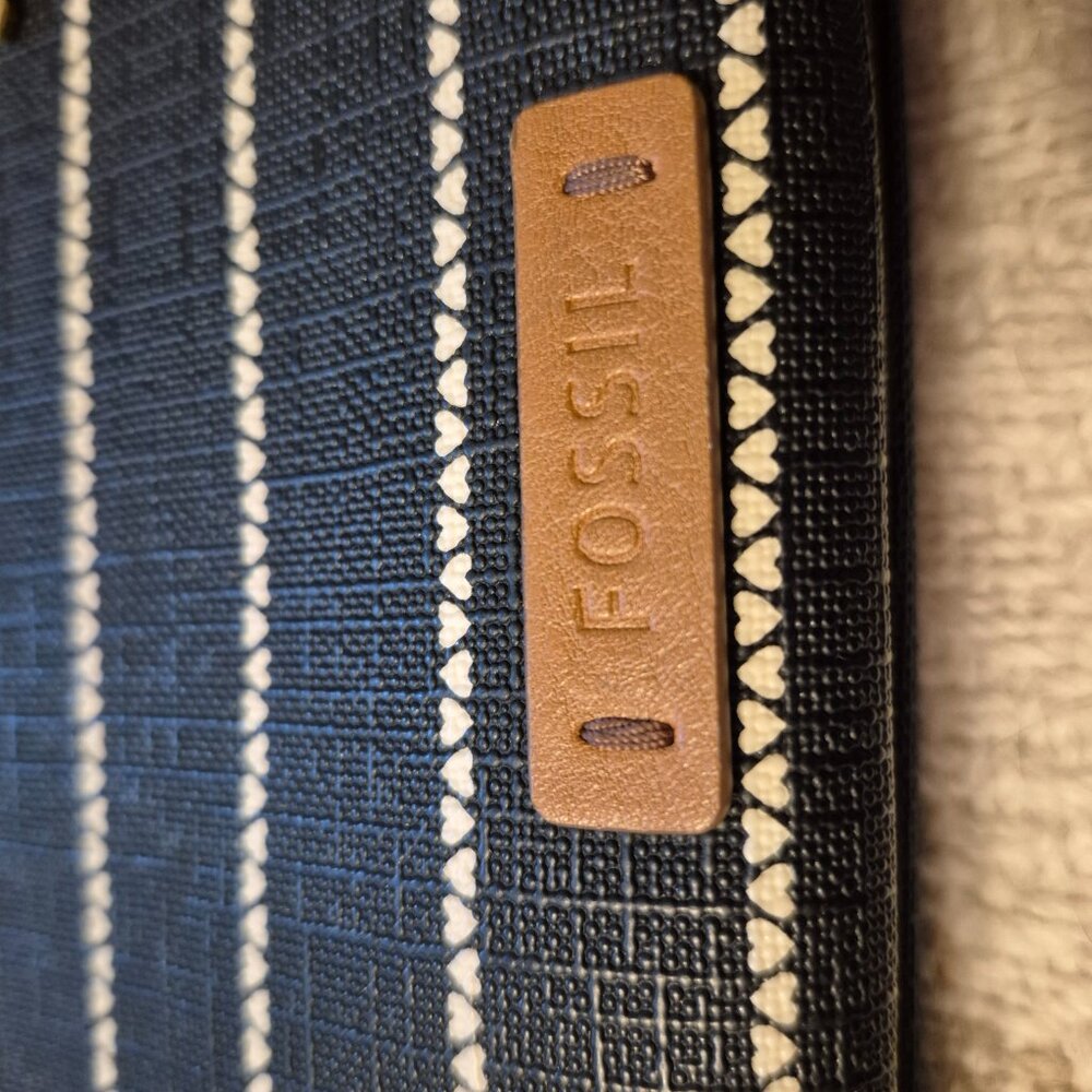 Fossil Fiona Black & Cream Small Hearts Crossbody Bag - Picture 4 of 7